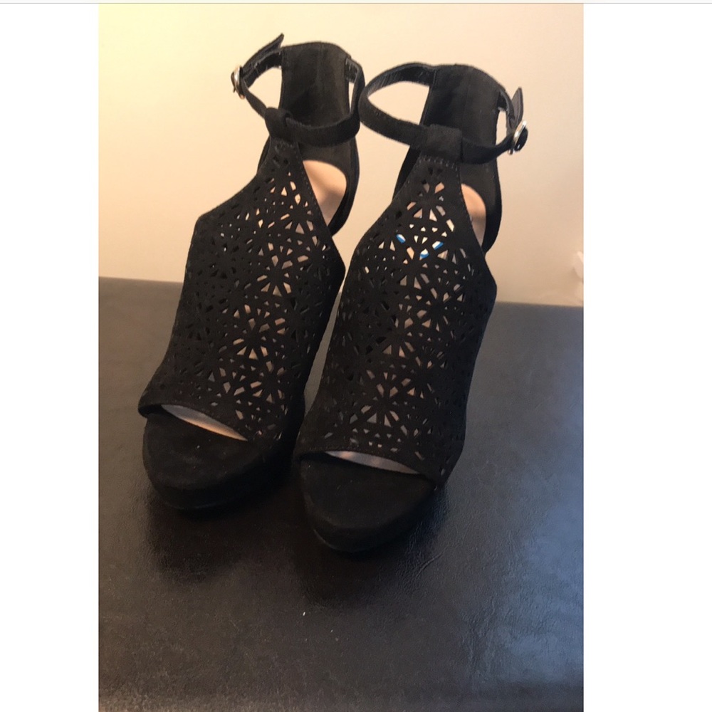 New Aldo Black Heels - Picture 6 of 6